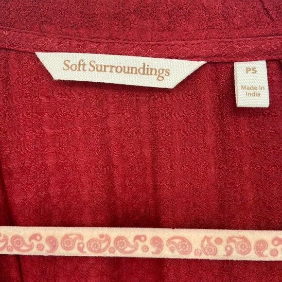 Soft Surroundings Scooped Neck 3/4 Sleeve Tunic Top Burgundy Small Petite - Picture 2 of 6